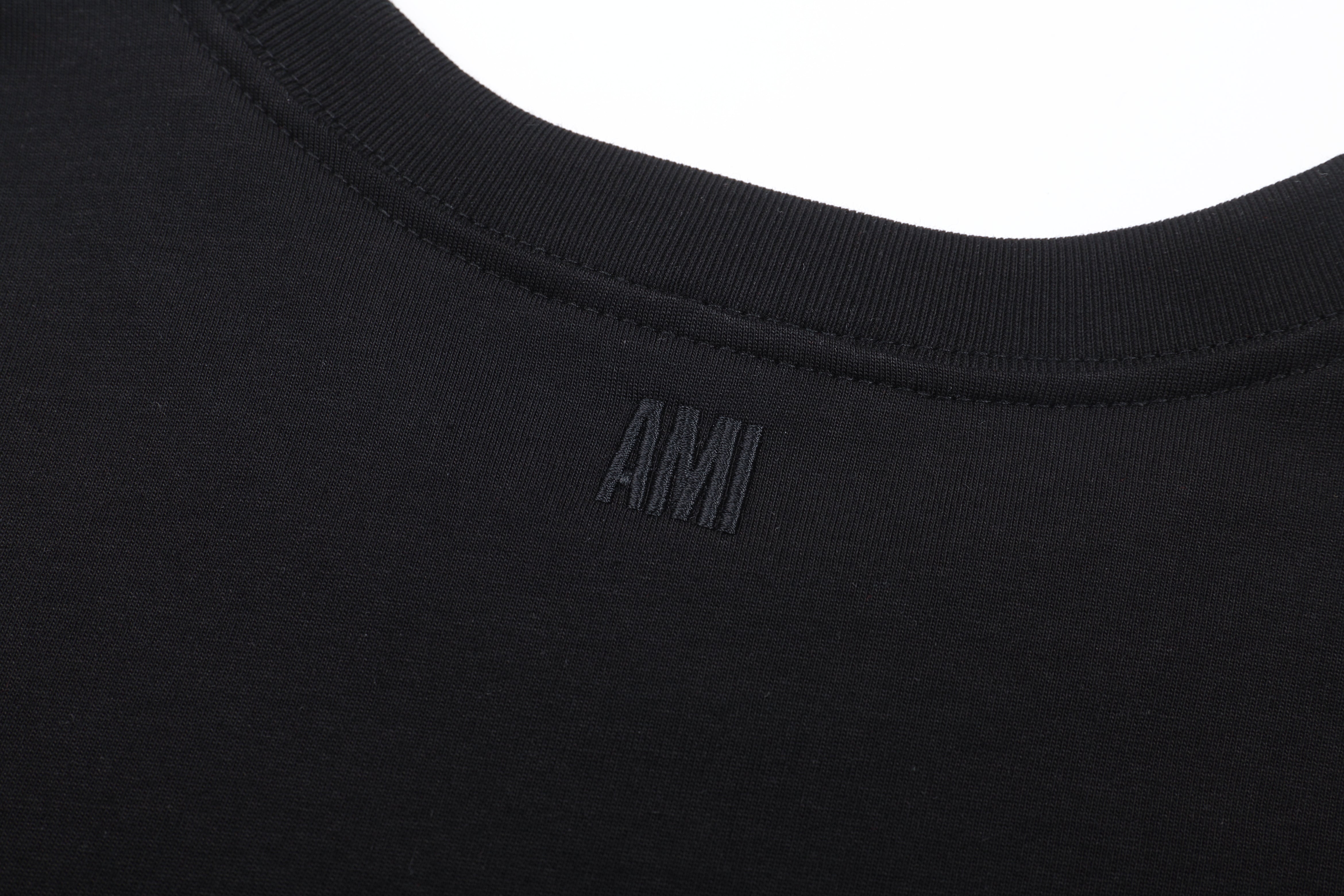 Camiseta AMI Paris Black