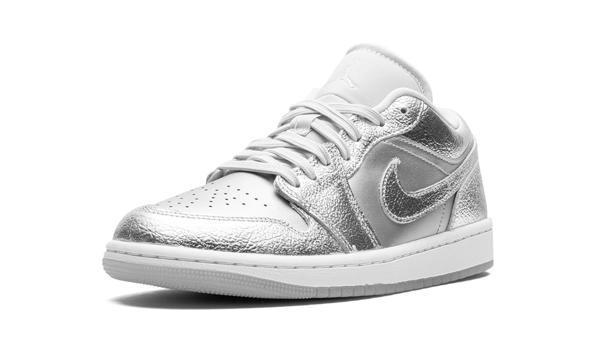 WMNS Air Jordan 1 Low SE "Metallic Silver"