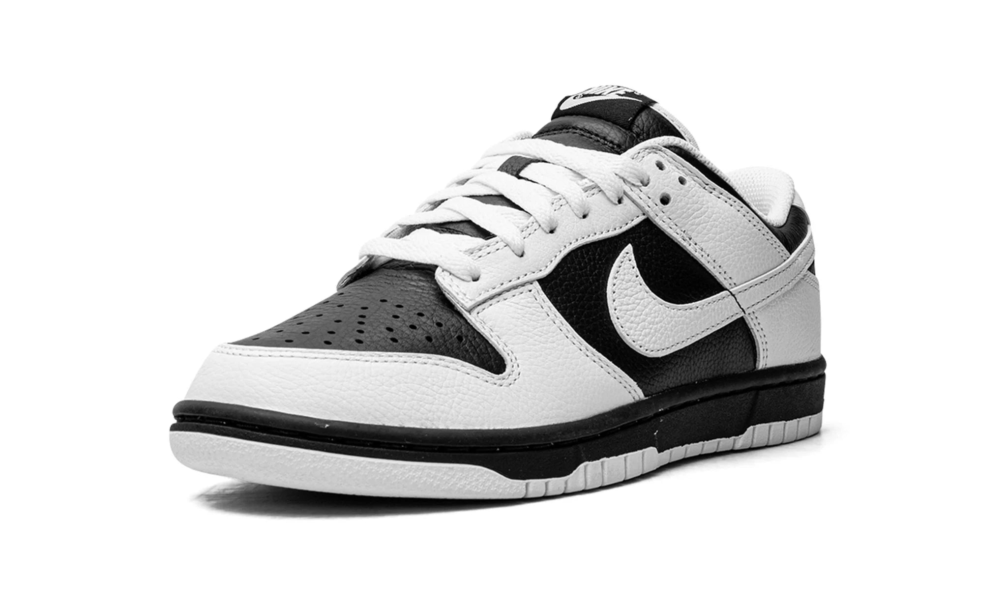 DUNK LOW "Reverse Panda"