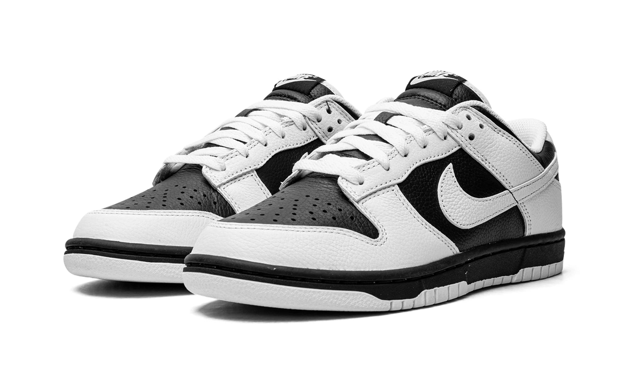 DUNK LOW "Reverse Panda"