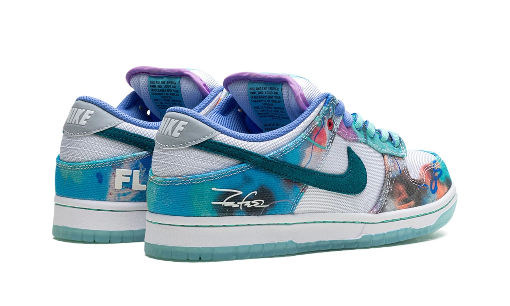 NIKE DUNK LOW SB "Futura Laboratories - Bleached Aqua"