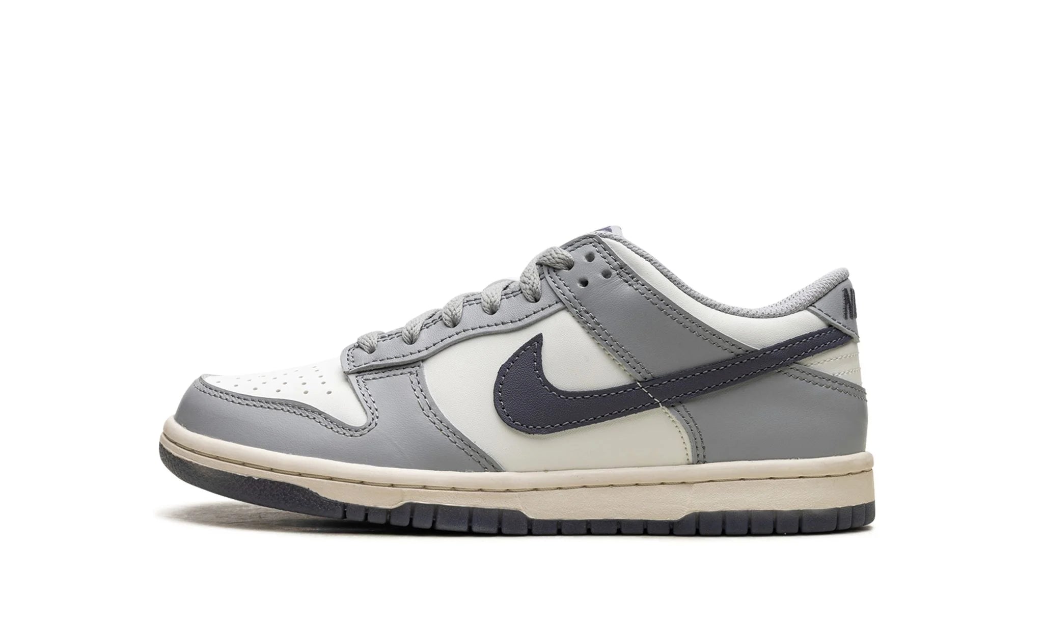 Nike Dunk Low "Light Carbon"