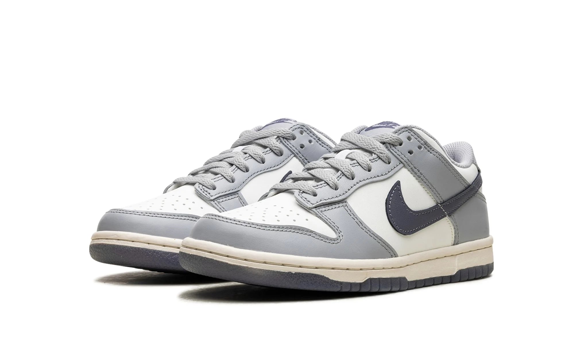 Nike Dunk Low "Light Carbon"